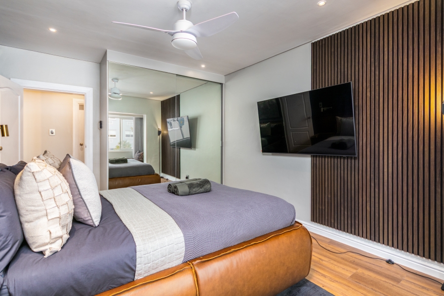 To Let 2 Bedroom Property for Rent in Green Point Western Cape